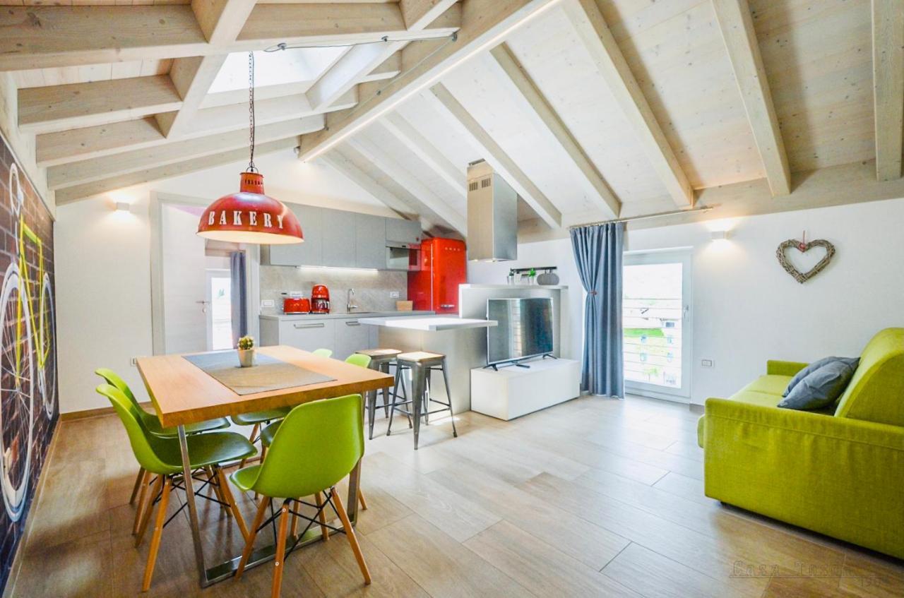 Casa Tosca - Holiday Home Torbole Sul Garda Eksteriør billede