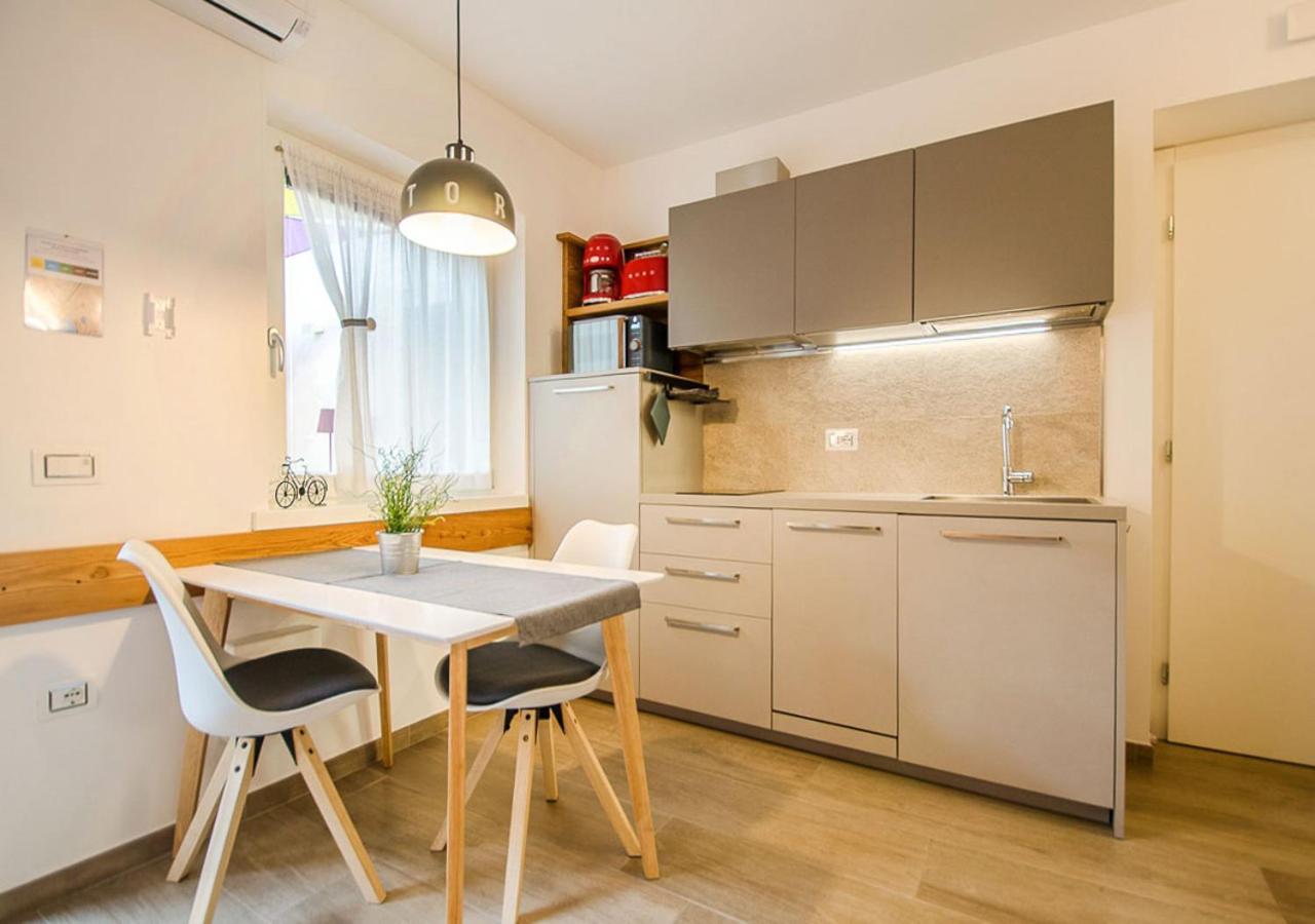 Casa Tosca - Holiday Home Torbole Sul Garda Eksteriør billede
