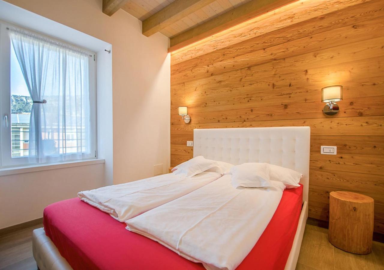 Casa Tosca - Holiday Home Torbole Sul Garda Eksteriør billede