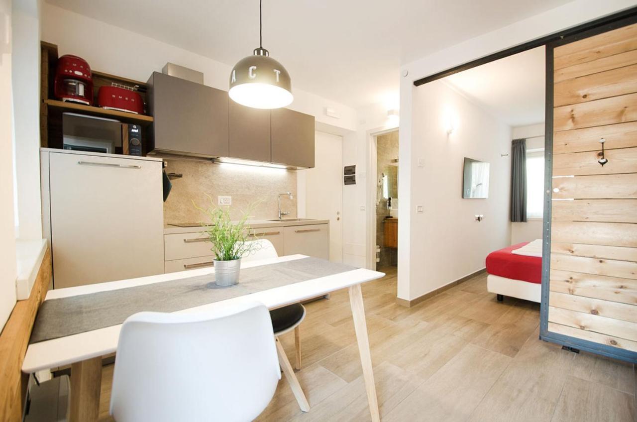 Casa Tosca - Holiday Home Torbole Sul Garda Eksteriør billede
