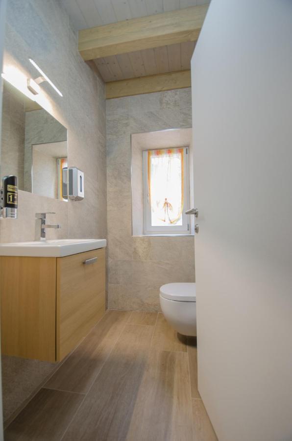 Casa Tosca - Holiday Home Torbole Sul Garda Eksteriør billede